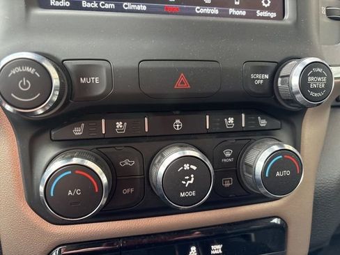 Used 2021 RAM 1500 Laramie w/ Off Road Group image 10