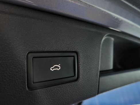 Used 2022 Volkswagen Atlas SE image 71