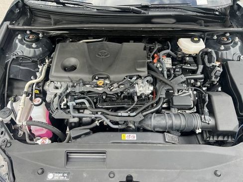 Used 2025 Toyota Camry SE FWD image 30