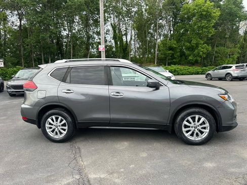 Used 2017 Nissan Rogue SV w/ SV Premium Package AWD/4WD image 3