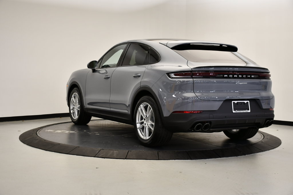 Certified 2026 Porsche Cayenne Coupe AWD/4WD image 3