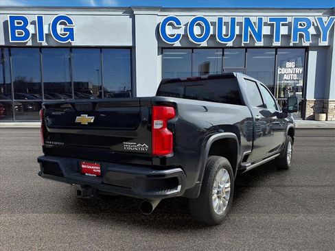 Used 2023 Chevrolet Silverado 2500 High Country w/ Z71 Off-Road Package image 5