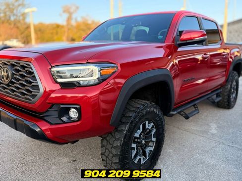 Used 2021 Toyota Tacoma TRD Off-Road w/ Technology Package AWD/4WD image 13