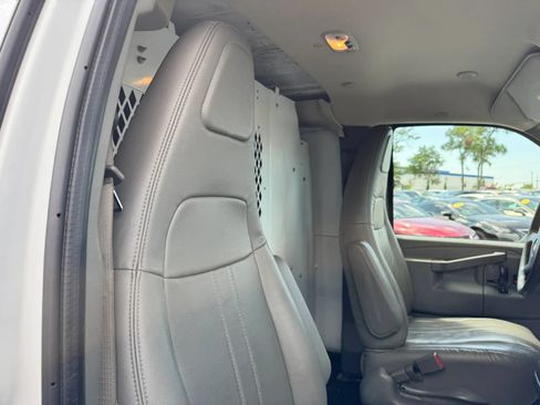 Used 2020 Chevrolet Express 3500 w/ Driver Convenience Package RWD image 12