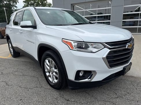 Used 2021 Chevrolet Traverse LT FWD image 15