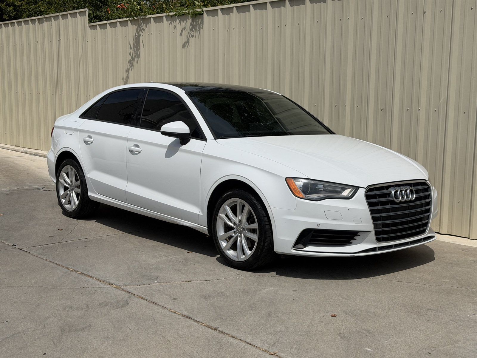 Used 2015 Audi A3 TDI Premium w/ Driver Assistance Package FWD image 3