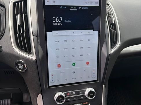 Used 2024 Ford Edge SEL w/ Convenience Package AWD/4WD image 17