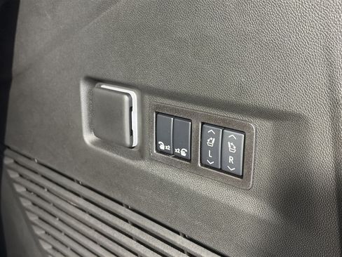 Used 2026 GMC Yukon Denali w/ LPO, Floor Liner Package AWD/4WD image 16