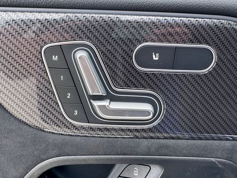 Used 2024 Mercedes-Benz GLB 250 image 18