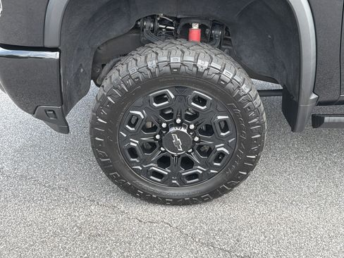 Used 2024 Chevrolet Silverado 2500 High Country w/ Midnight Edition AWD/4WD image 13