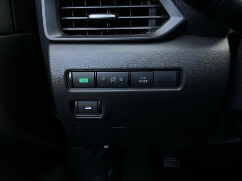 Used 2025 Nissan Sentra S image 20