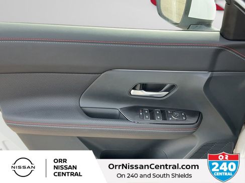 Certified 2025 Nissan Kicks SR image 16