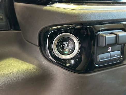 Used 2024 Chevrolet Silverado 2500 LT image 43