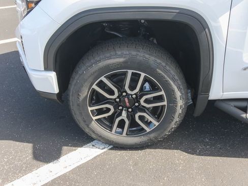 New 2026 GMC Sierra 1500 AT4 w/ AT4 Premium Package image 30