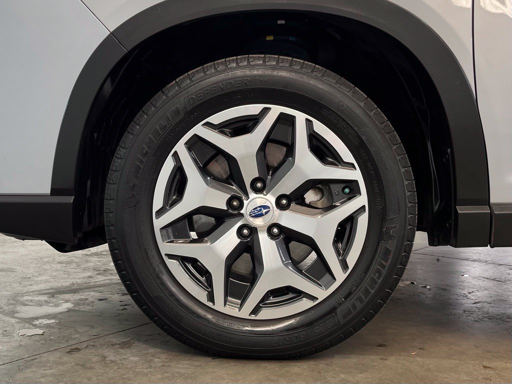 Used 2019 Subaru Forester Premium AWD/4WD image 16
