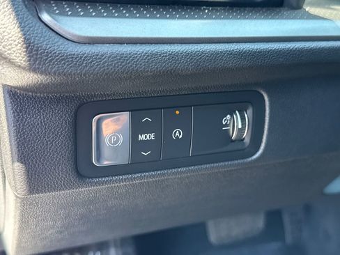 Used 2025 Chevrolet Traverse LT w/ Enhanced Driving Package FWD image 29