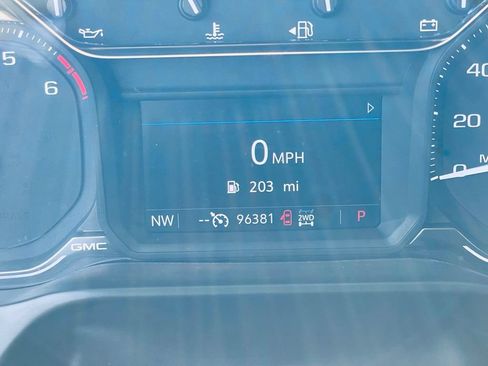 Used 2019 GMC Sierra 1500 SLT w/ Driver Alert Package I AWD/4WD image 17