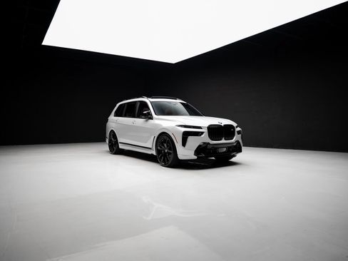 Used 2024 BMW X7 M60i AWD/4WD image 92