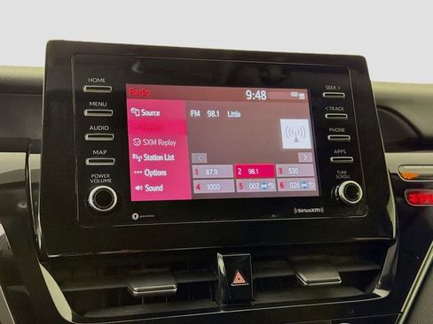 Used 2021 Toyota Camry SE image 12