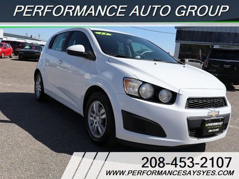 Used 2014 Chevrolet Sonic LT FWD image 1