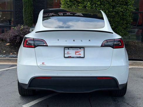 Used 2021 Tesla Model Y Long Range AWD/4WD image 14