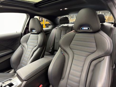 Used 2024 BMW M2 w/ Lighting Package image 11