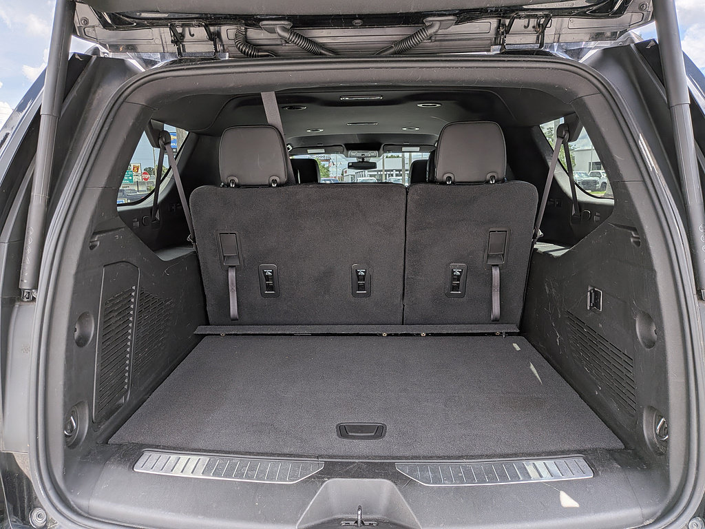 Used 2022 Chevrolet Suburban Z71 AWD/4WD image 12