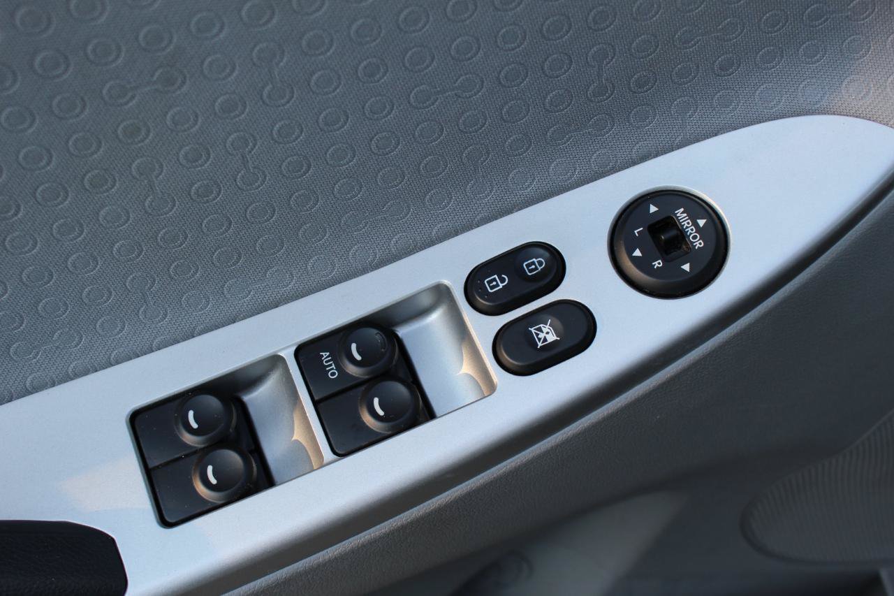 Used 2014 Hyundai Accent SE FWD image 13