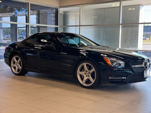Used 2015 Mercedes-Benz SL 400 w/ Premium I Package image 17