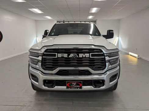 New 2026 RAM 5500 Tradesman w/ Chrome Appearance Group image 2