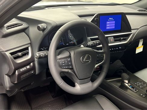 New 2026 Lexus UX 300h AWD image 39