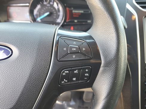 Used 2019 Ford Explorer Limited w/ Class III Trailer Tow Package image 28