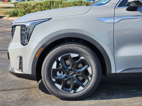 New 2026 Kia Sorento S w/ S Panoramic Sunroof Package image 7