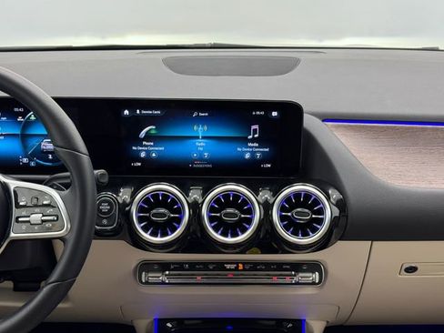 Used 2023 Mercedes-Benz GLA 250 image 4