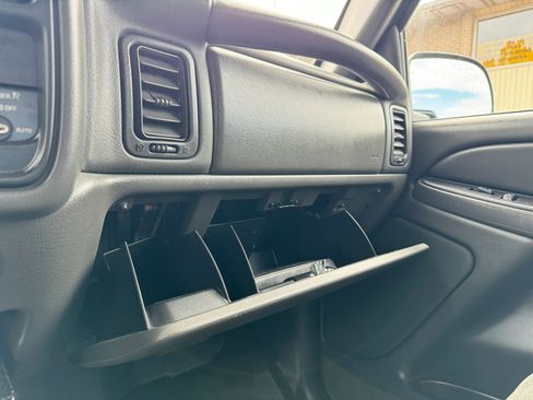 Used 2004 Chevrolet Silverado 1500 4x4 Extended Cab w/ Light Duty Power Package image 23