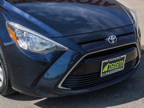 Used 2017 Toyota Yaris iA image 5