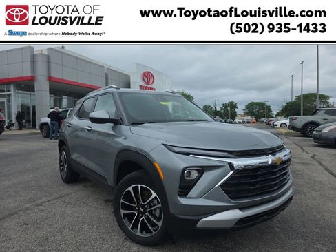 Used 2024 Chevrolet TrailBlazer LT AWD/4WD image 1