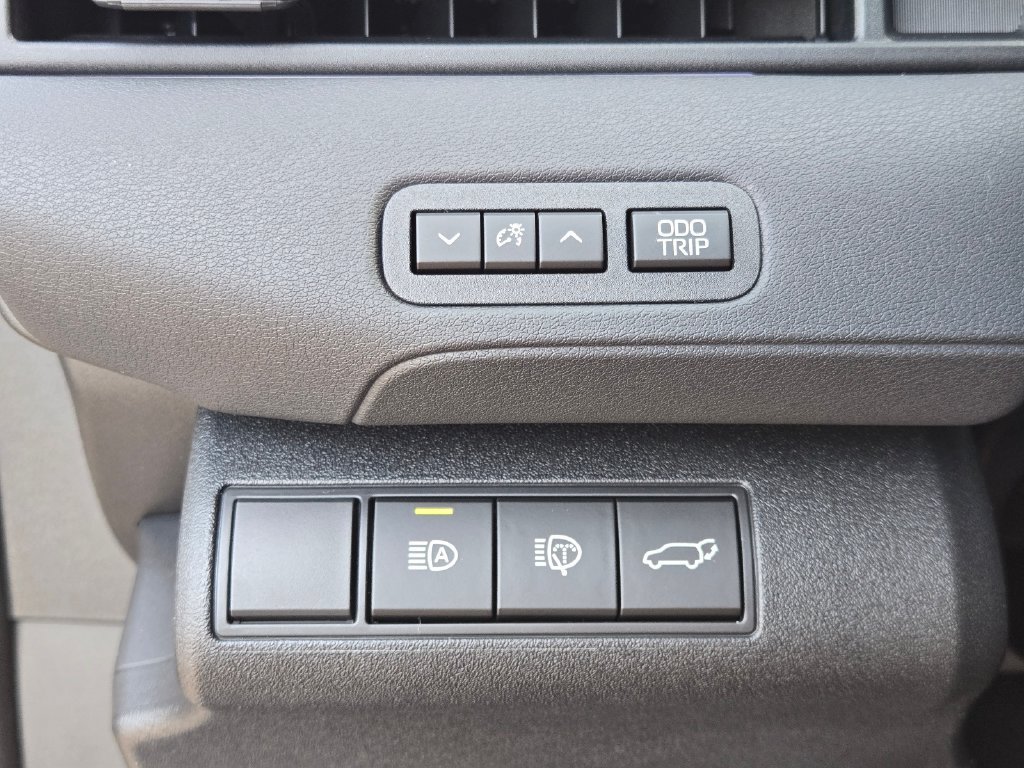 Used 2026 Toyota bZ FWD image 19