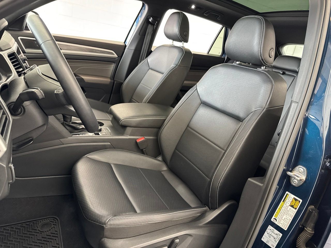 Used 2021 Volkswagen Atlas Cross Sport SE w/ Panoramic Sunroof Package AWD/4WD image 15
