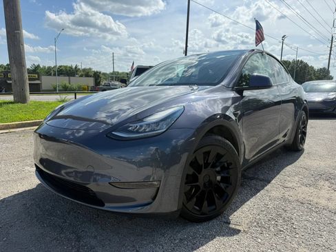 Used 2022 Tesla Model Y Long Range AWD/4WD image 22
