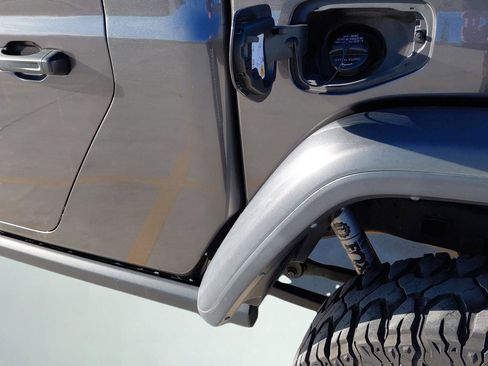 Used 2021 Jeep Gladiator Rubicon image 21