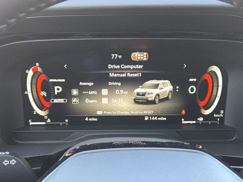 New 2026 Nissan Pathfinder SL image 18