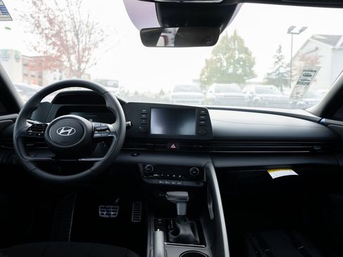 New 2025 Hyundai Elantra Sport image 15