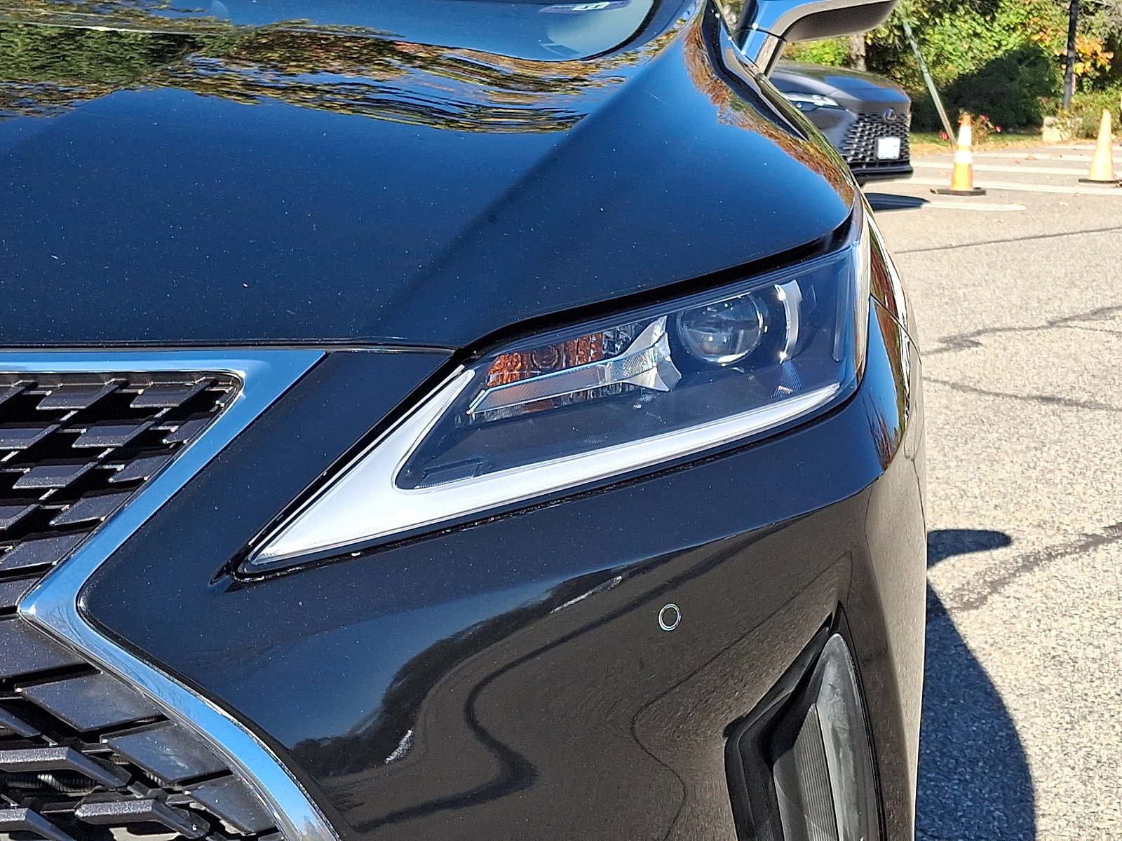 Certified 2020 Lexus RX 350L Premium w/ Premium Package AWD/4WD image 10