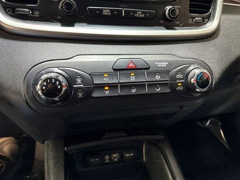 Used 2017 Kia Sorento AWD image 27