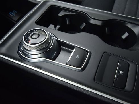 Used 2022 Ford Edge SE image 21