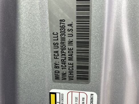 Used 2024 Jeep Wrangler Unlimited Sahara AWD/4WD image 53