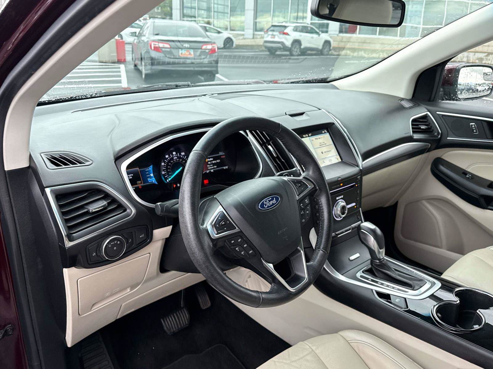 Used 2018 Ford Edge Titanium w/ Technology Package AWD/4WD image 11