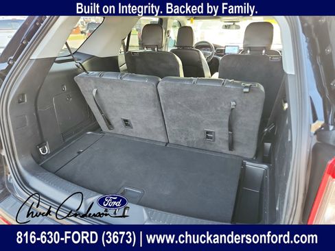 Used 2023 Ford Explorer XLT w/ Equipment Group 202A AWD/4WD image 30