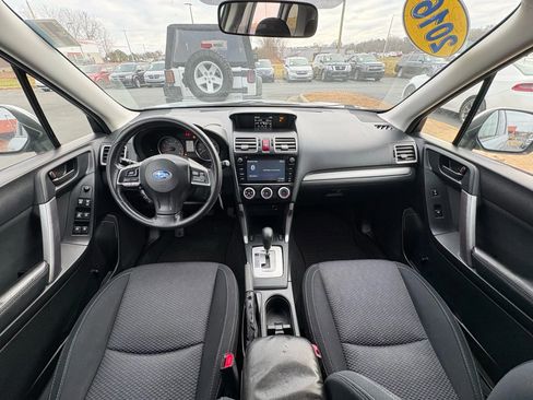 Used 2016 Subaru Forester 2.5i Premium w/ All-Weather Package image 11